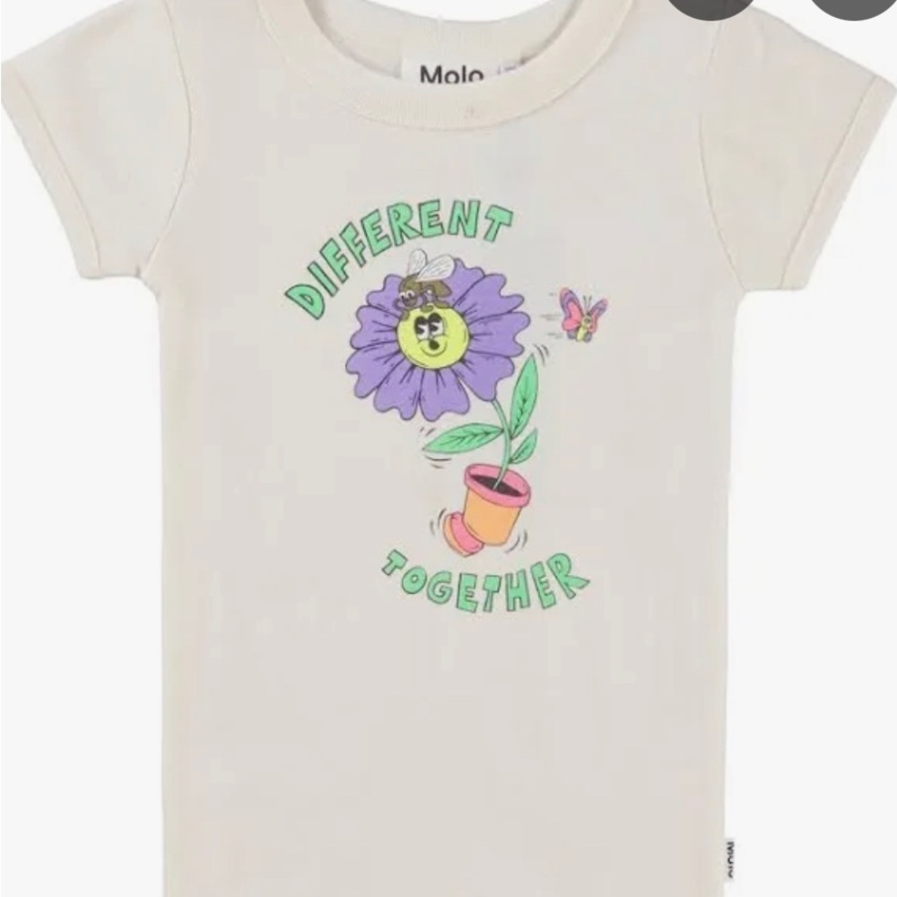 Molo Cream T-Shirt with Floral Graphic size 104  different together NWT size 4